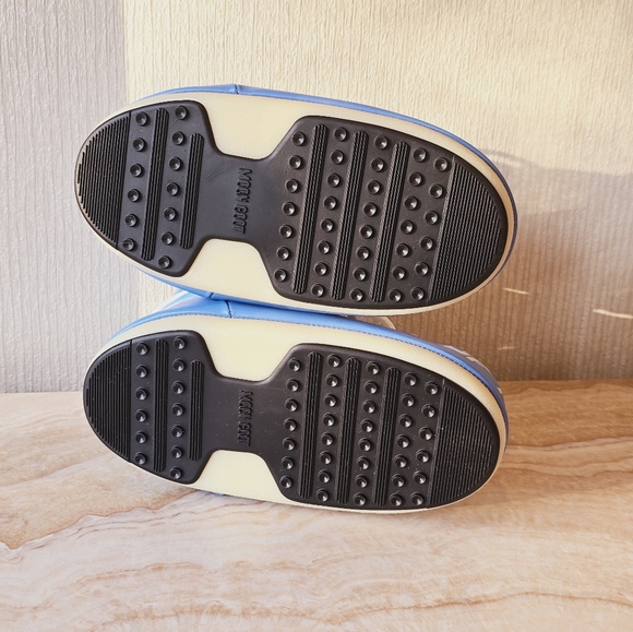 Moon Boot Stars Low Snow Boots Moon Boot Icon Light Low Blue Stars Print Boots - Picture 14 of 17